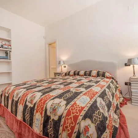 Super Equipped Fine Elegant Colosseum Daire *